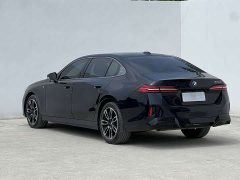 BMW 5 Series 530Li Premier M Sport Package - ფოტო 3
