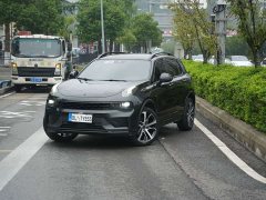 Lynk & Co 01 2021 2.0T Diesel AWD Midnight Edition - ფოტო 1