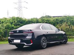 BMW 7 Series 2023 735Li M Sport Package - ფოტო 4