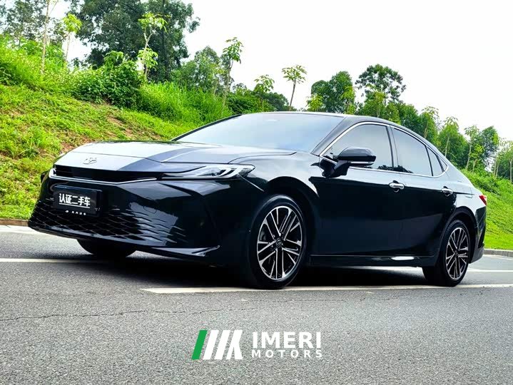 Toyota Camry Hybrid 2.0HG Premium Edition