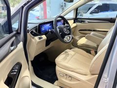 Buick GL8 New Energy Lusang Respect Edition - ფოტო 4