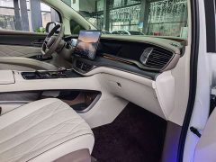 Denza D9 2022 DM-i 970 AWD Flagship - ფოტო 15