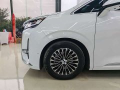 Denza D9 2022 DM-i 970 AWD Flagship - ფოტო 17