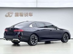 BMW 5 Series 530Li Luxury M Sport Package - ფოტო 9