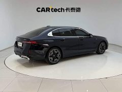BMW 5 Series 530Li Luxury M Sport Package - ფოტო 11