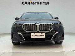 BMW 5 Series 530Li Luxury M Sport Package - ფოტო 3