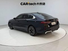 BMW 5 Series 530Li Luxury M Sport Package - ფოტო 7