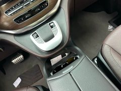 Mercedes-Benz V-Class 2021 V 260 L Long Wheelbase Luxury Edition - ფოტო 18