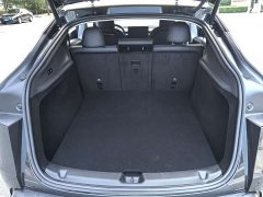 Tesla Model Y Rear-Wheel Drive - ფოტო 15