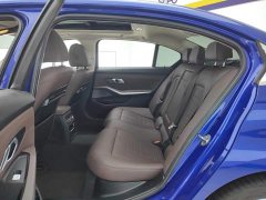 BMW 3 Series Facelift 320Li M Sport Package - ფოტო 11