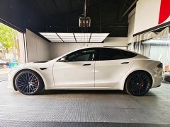 Tesla Model S Tri-Motor All-Wheel Drive Plaid - ფოტო 5