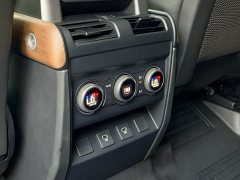 Land Rover Defender 110 3.0T P400 Dark Edition - ფოტო 13
