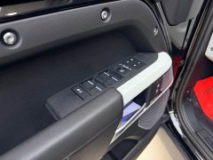 Land Rover Defender 110 3.0T P400 Dark Edition - ფოტო 6