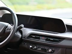 Buick GL6 323T Hybrid Connected Luxury - ფოტო 9