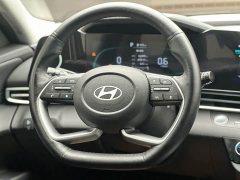 Hyundai Elantra 1.5L CVT Luxury - ფოტო 14