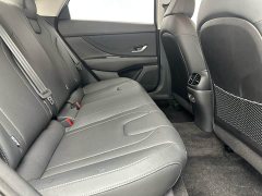 Hyundai Elantra 1.5L CVT Luxury - ფოტო 15