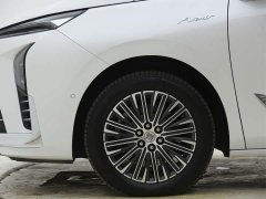 Buick GL8 New Energy Luxe Premium 7-Seater - ფოტო 4