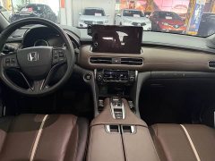 Honda UR-V 370TURBO FWD Elite - ფოტო 11
