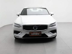 Volvo S60 B4 Smart Luxury Edition - ფოტო 3