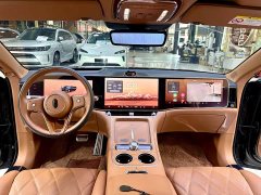 AITO Zun S800 2025 Extended Range Starlight Premium Edition 5-Seater (192-line LiDAR) - ფოტო 13