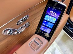 AITO Zun S800 2025 Extended Range Starlight Premium Edition 5-Seater (192-line LiDAR) - ფოტო 15