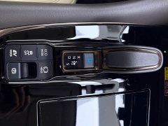 Toyota Vellfire Crown Hybrid 2.5L Executive Premier Edition - ფოტო 12