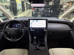 Toyota Vellfire Crown Hybrid 2.5L Executive Premier Edition - ფოტო 9