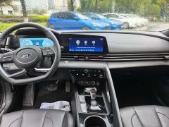 Hyundai Elantra 2022 1.5L CVT LUX Black Knight Limited Edition - ფოტო 13