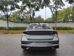 Hyundai Elantra 2022 1.5L CVT LUX Black Knight Limited Edition - ფოტო 5