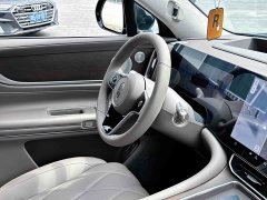 AITO Wenjie M9 Extended Range Ultra 52kWh 6-Seater with 192-Line LiDAR - ფოტო 14