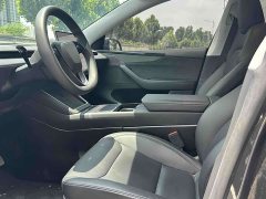Tesla Model Y Long Range All-Wheel Drive - ფოტო 4