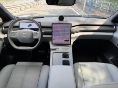 NIO ES8 100kWh Executive - ფოტო 16