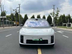 Li Auto i8 Standard Edition - ფოტო 2