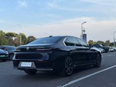BMW 7 Series 2023 735Li Luxury Package - ფოტო 15