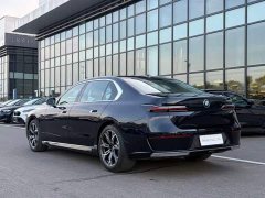 BMW 7 Series 2023 735Li Luxury Package - ფოტო 16