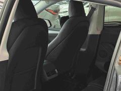 Tesla Model Y Rear-Wheel Drive - ფოტო 12