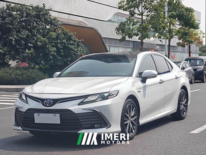Toyota Camry Hybrid Luxury - ავტომობილი ჩინეთიდან
