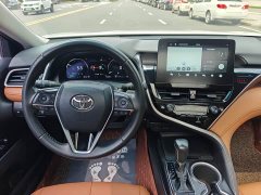 Toyota Camry Hybrid Luxury - ფოტო 12