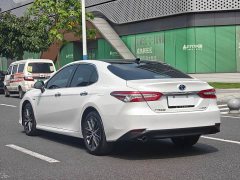 Toyota Camry Hybrid Luxury - ფოტო 6