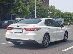 Toyota Camry Hybrid Luxury - ფოტო 7