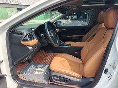 Toyota Camry Hybrid Luxury - ფოტო 8