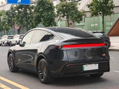 Tesla Model Y Rear-Wheel Drive - ფოტო 6