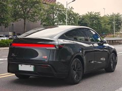 Tesla Model Y Rear-Wheel Drive - ფოტო 7