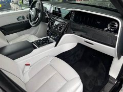 Rolls-Royce Cullinan Series II Black Badge - ფოტო 9