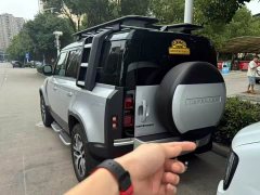 Land Rover Defender 110 P400 Dark Edition - ფოტო 6