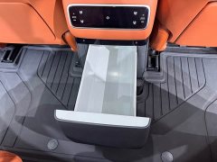 Li Auto L9 Pro - ფოტო 16