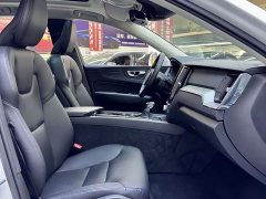 Volvo XC60 T5 AWD Smart Luxury Edition - ფოტო 4