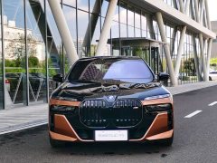 BMW i7 M70L 2023 M70L - ფოტო 2