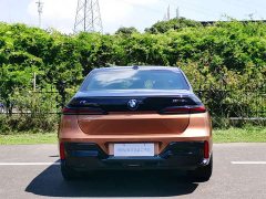 BMW i7 M70L 2023 M70L - ფოტო 6