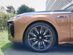 BMW i7 M70L 2023 M70L - ფოტო 9